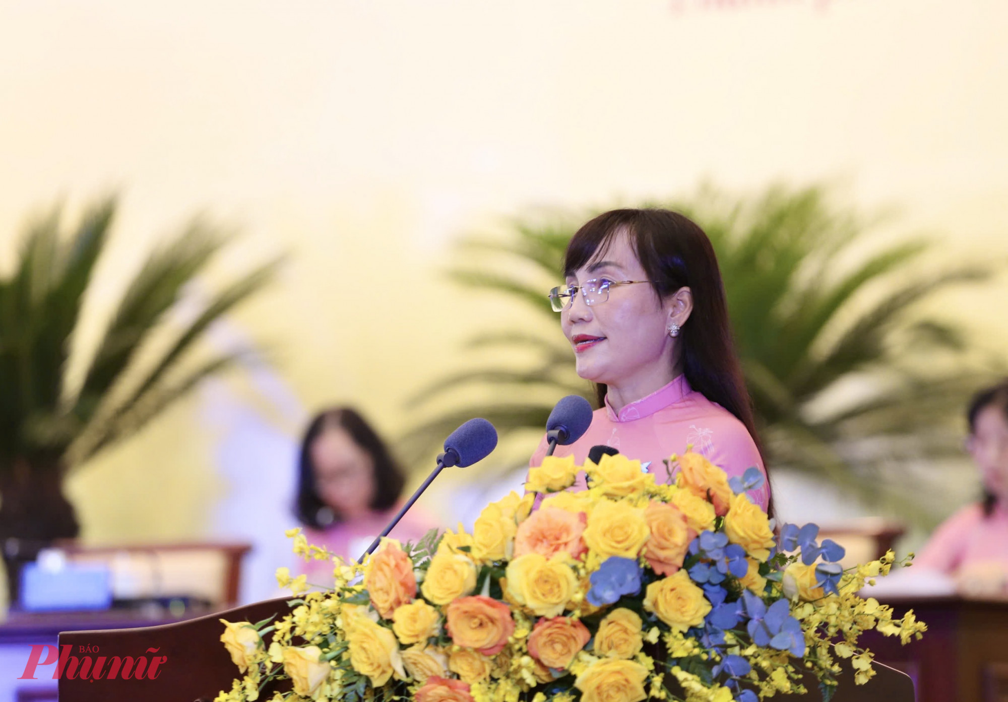 Bà Trịnh Thị Thanh – Phó chủ tịch thường trực Hội LHPN TPHCM - phát biểu tại Đại hội-