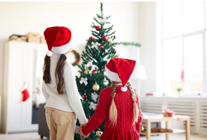 Không khí Giáng sinh luôn khiến trẻ nhỏ và cả người lớn rộn ràng (ảnh minh hoạ)