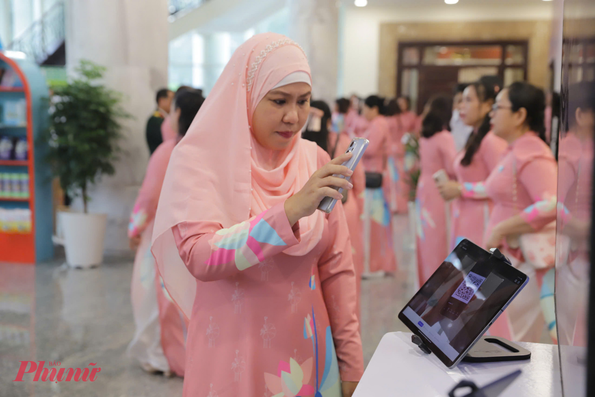 Phụ nữ dân tộc thiểu số về tham dự Đại hôi 