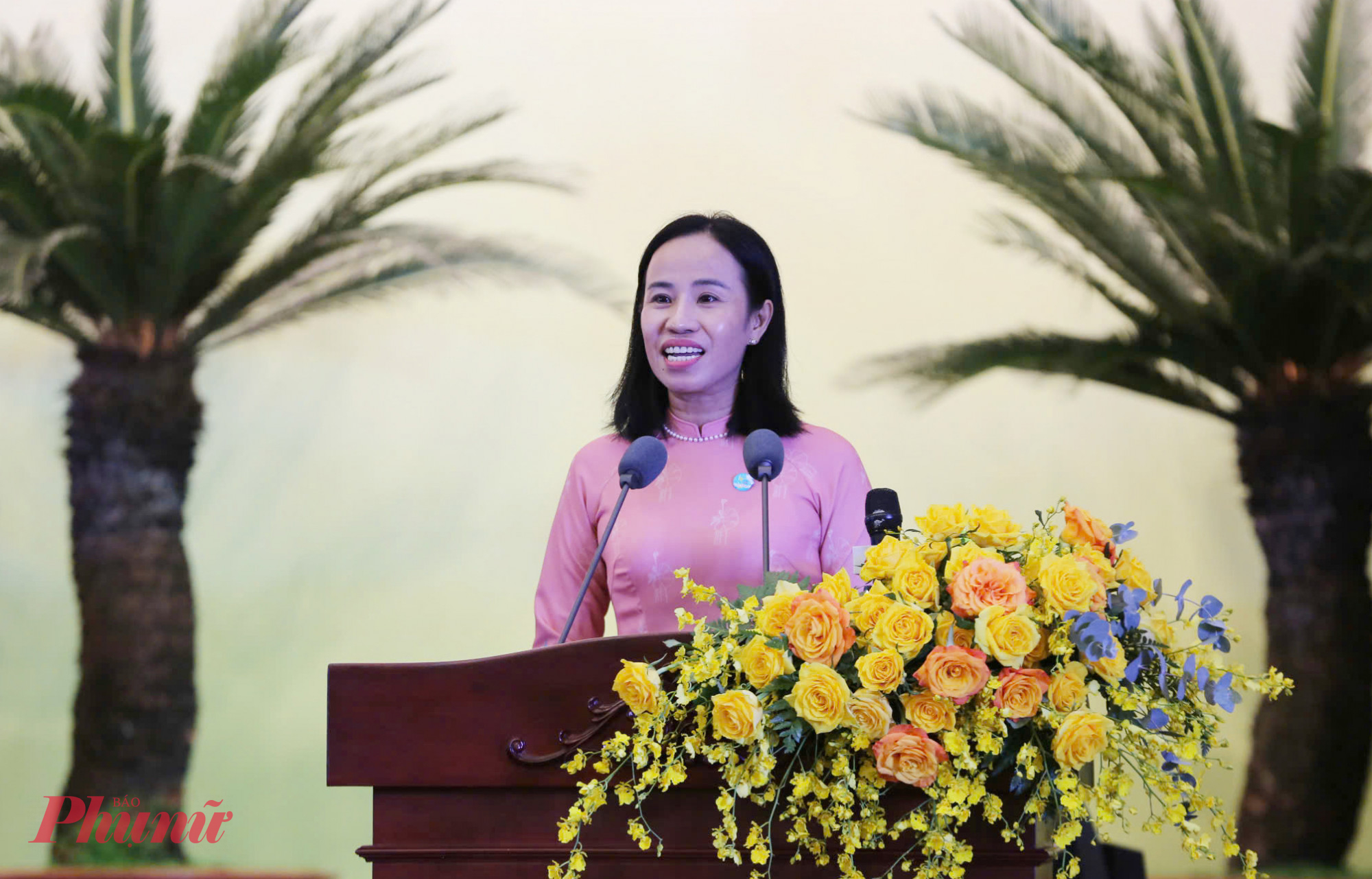 Chủ tịch Hội LHPN TPHCM Võ NgọcThanh Trúc phát biểu khai mạc Đại hội 