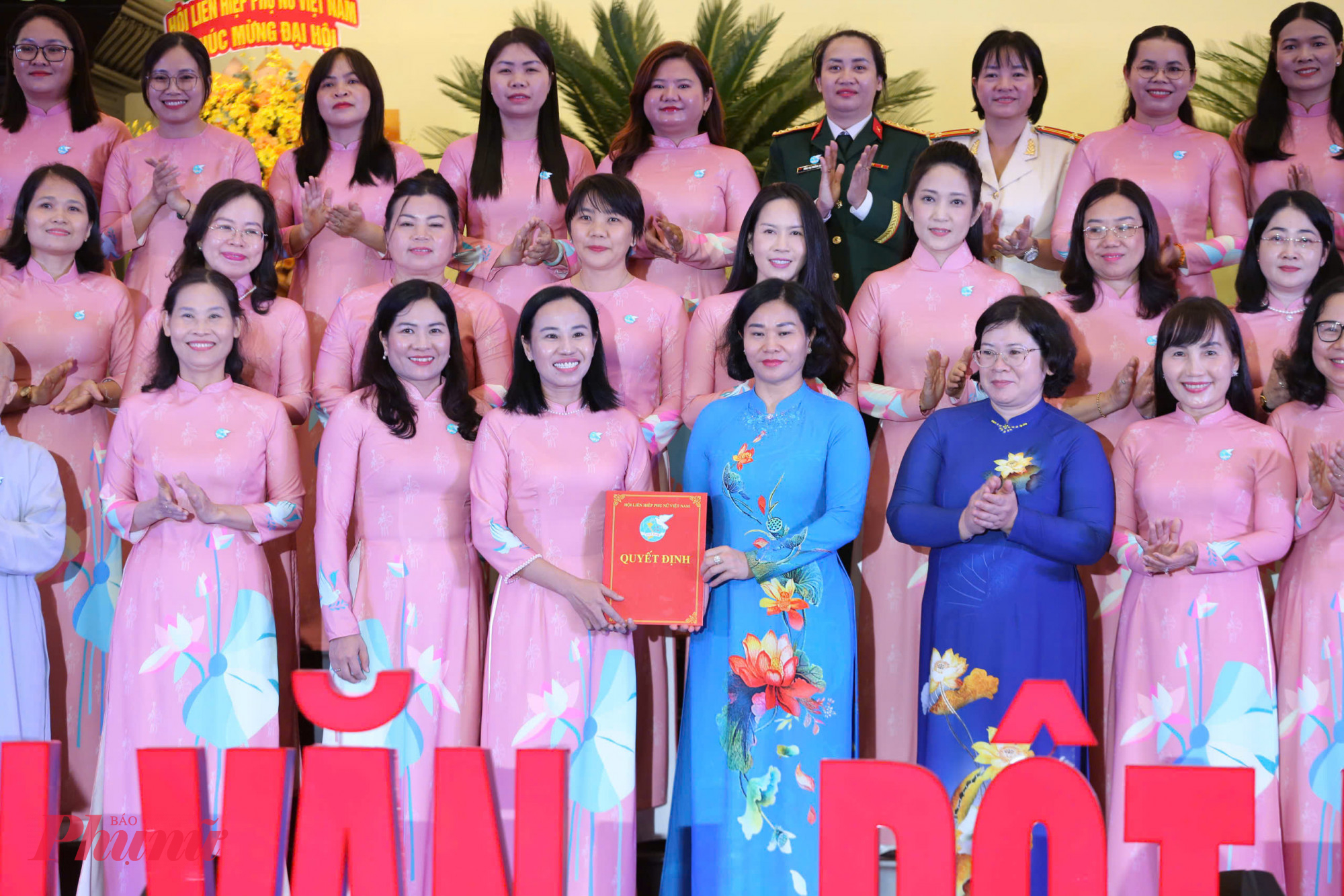 Bà Võ Ngọc Thanh Trúc được chỉ định giữ chức Chủ tịch Hội LHPN TPHCM nhiệm kỳ 2025-2030 - Ảnh: Phùng Huy