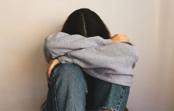 Nhiều phụ nữ bị bạn trai hiện tại hoặc bạn trai cũ lạm dụng nhưng không biết kêu ai