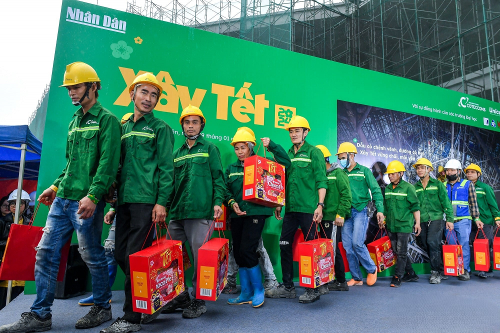 Xây Tết được tổ chức như những ngày hội cho lực lượng công nhân - Ảnh: BTC