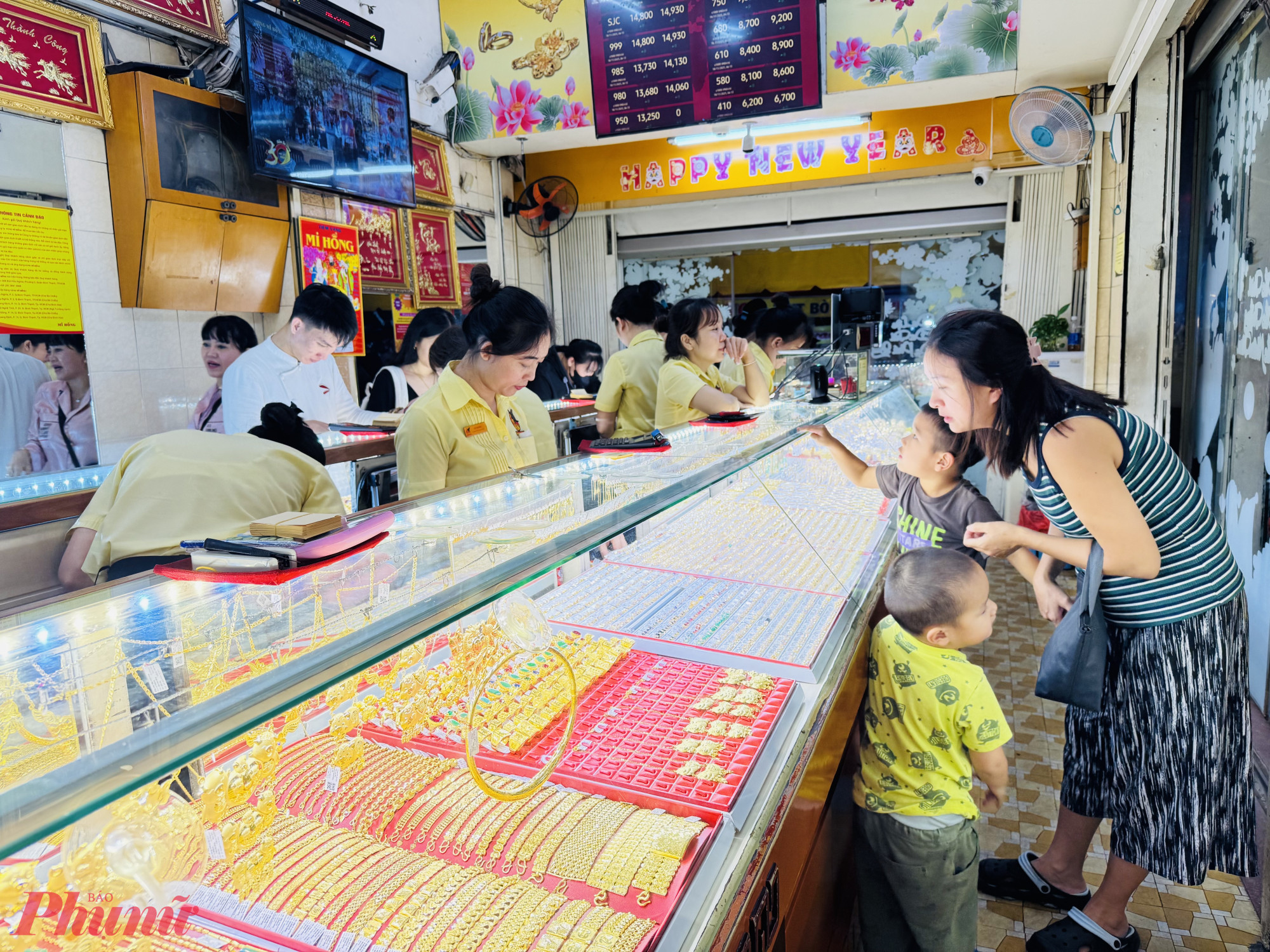 Dự báo trong thời gian tới giá vàng sẽ tiếp tục tăng - Ảnh: Thanh Hoa