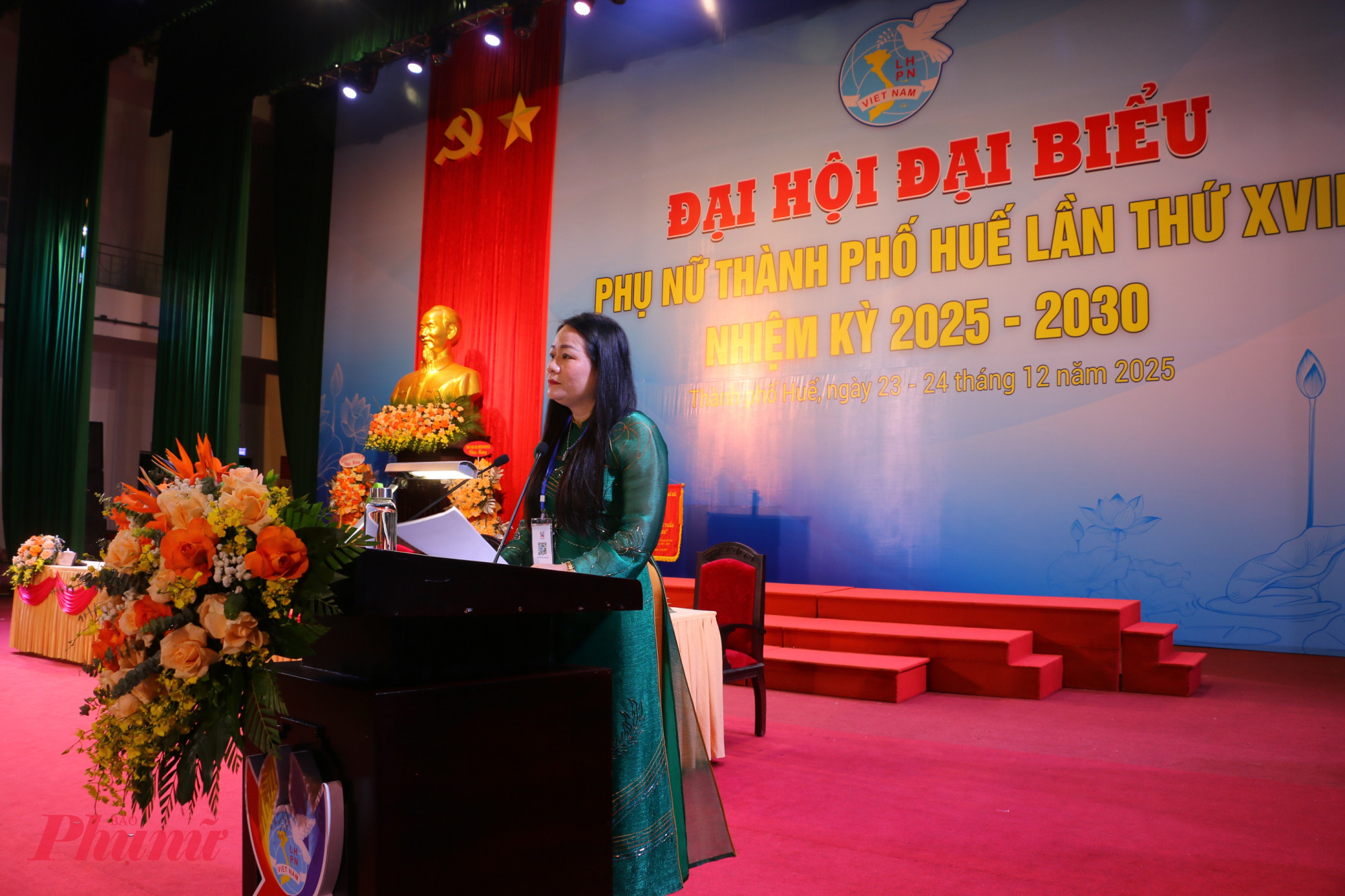 Bà Trần Thị Kim Loan- Phó Chủ tịch Uỷ ban MTTQ Việt Nam TP Huế, Chủ tịch Hội LHPN TP Huế phát biểu 