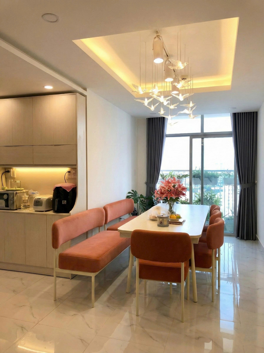 Hành trình nâng cấp tổ ấm vào năm 2022 không còn là sự liều lĩnh của tuổi trẻ, mà là lựa chọn có tính toán sau những năm tháng trải nghiệm và nỗ lực.