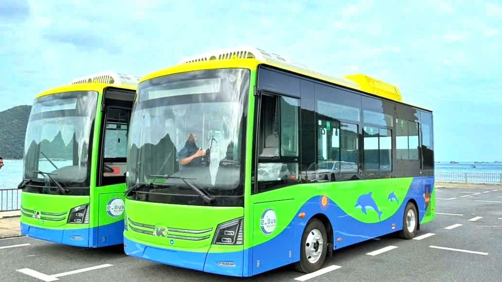 Xe buýt điện tại Côn Đảo - Ảnh: Trung tâm 