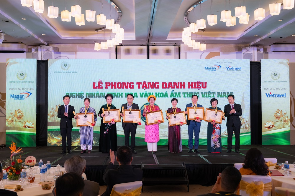 Chính thức phong tặng 6 nghệ nhân tinh hoa Văn hóa ẩm thực Việt Nam - Ảnh: Masan Consumer