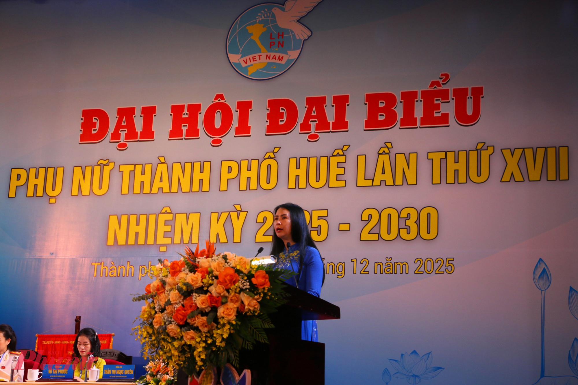 , bà Trần Lam Phương - Phó Chủ tịch Thường trực Trung ương Hội LHPN Việt Nam 