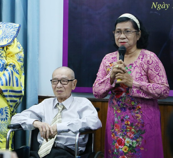 NSƯT Ngọc Khanh là một trong những học trò đầu tiên của NSND Đinh Bằng Phi - Ảnh: Thành Lâm