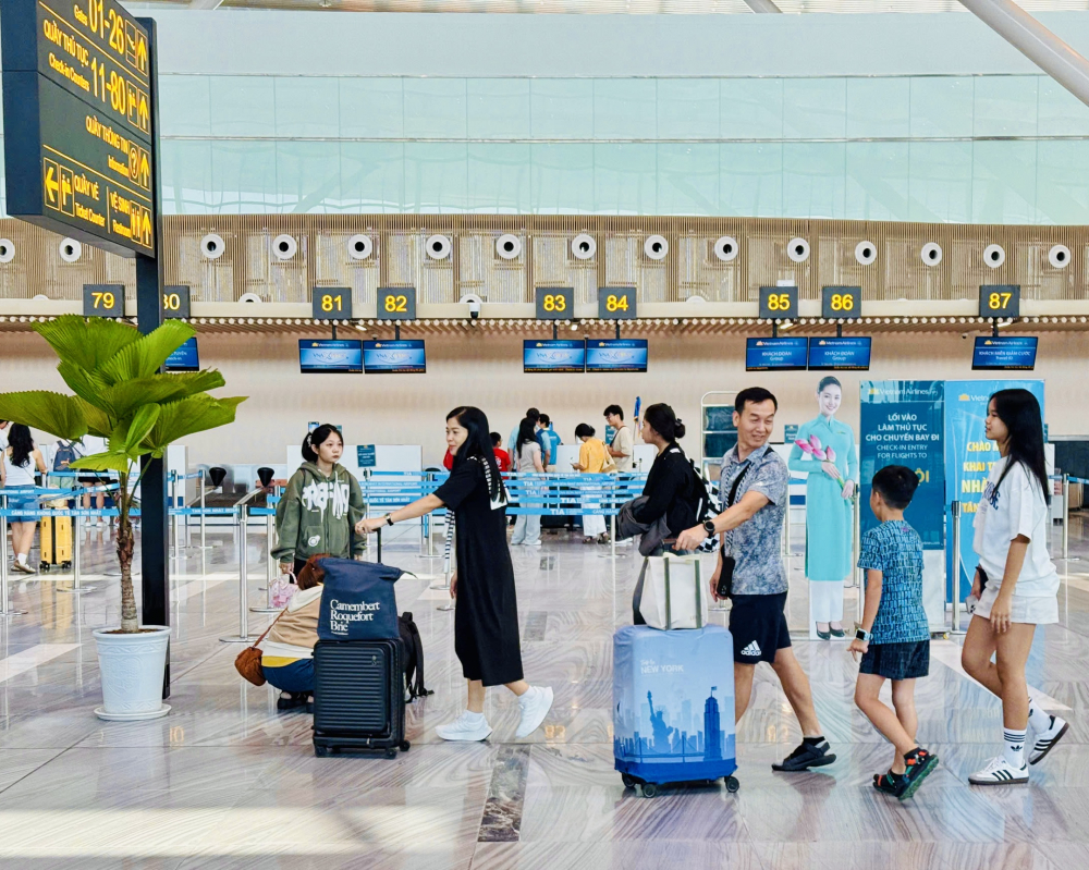 Nhiều gia đình chuẩn bị kế hoạch đi chơi, du lịch ngắn ngày dịp nghỉ lễ Tết Dương lịch 2026. Ảnh: VNA