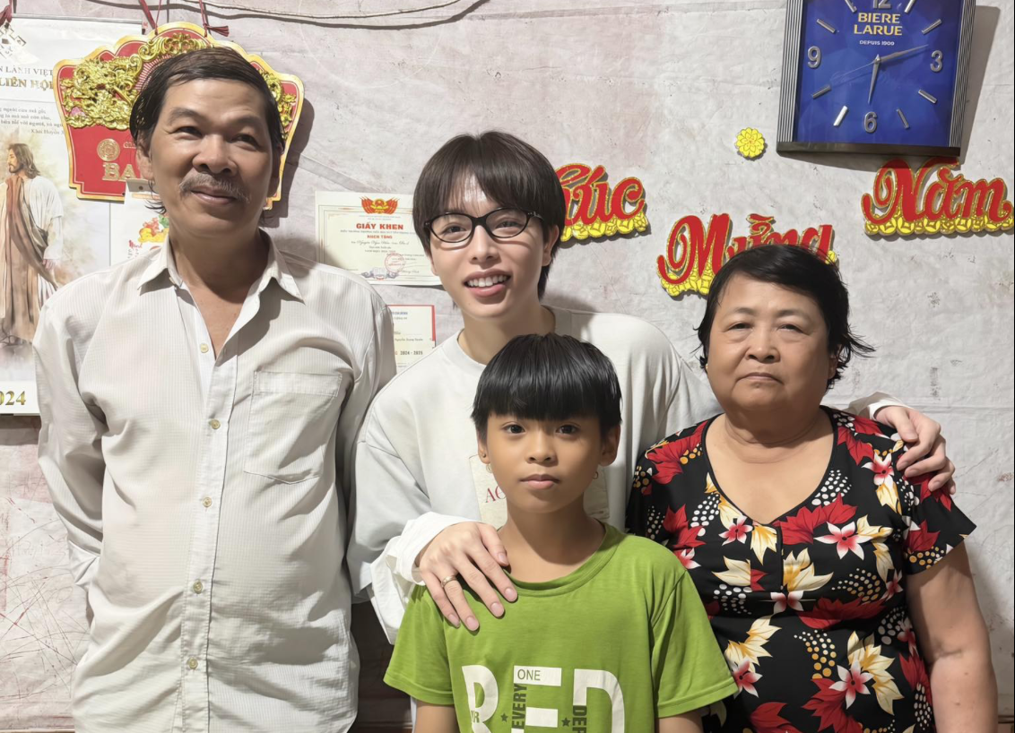 Ca sĩ Đức Phúc gặp gỡ gia đình chú Sơn trong câu chuyện được lan truyền