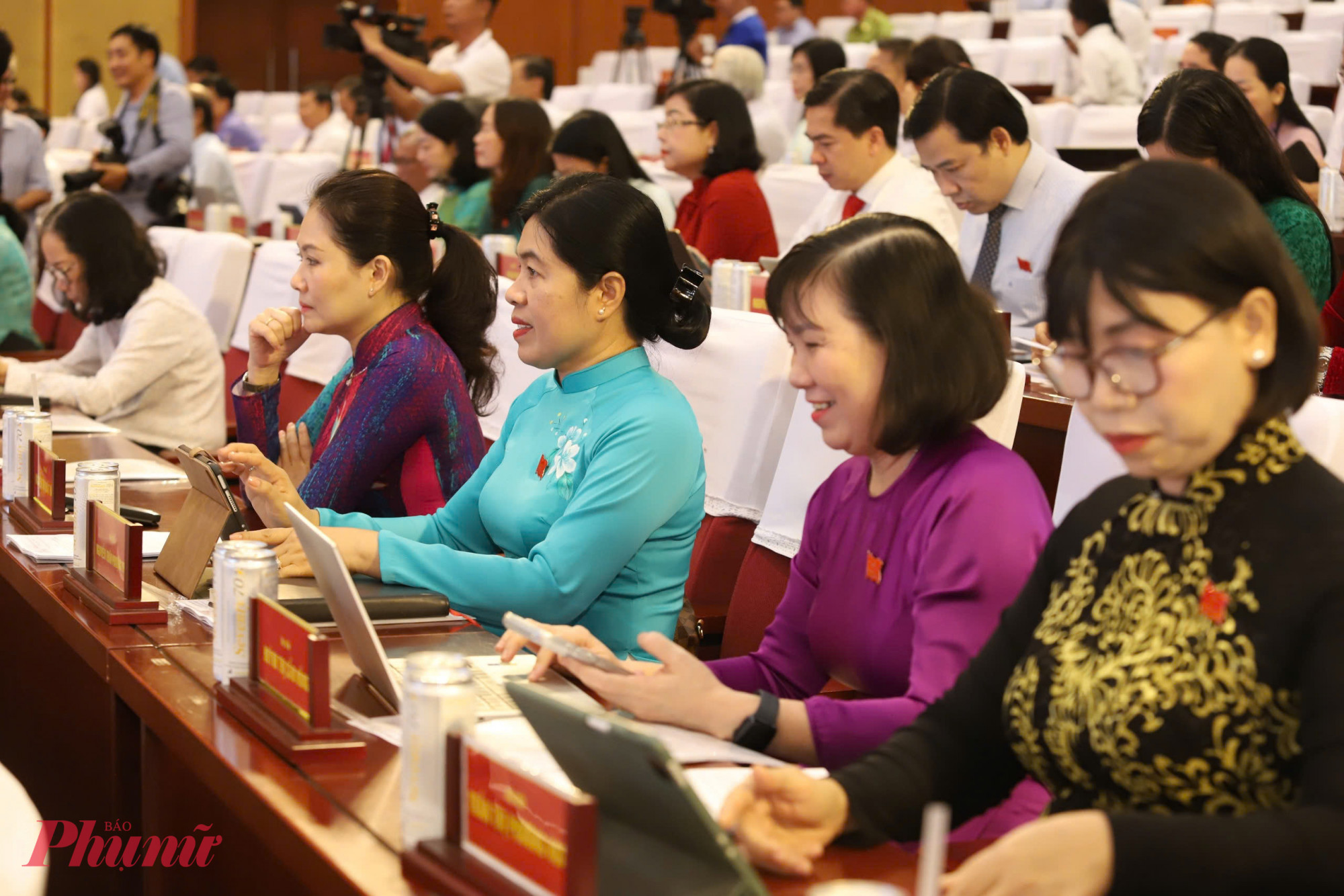 Các đại biểu tham dự kỳ họp thứ 7, HĐND TPHCM (kỳ họp chuyên đề) ngày 26/12 - Ảnh: Thanh Tâm