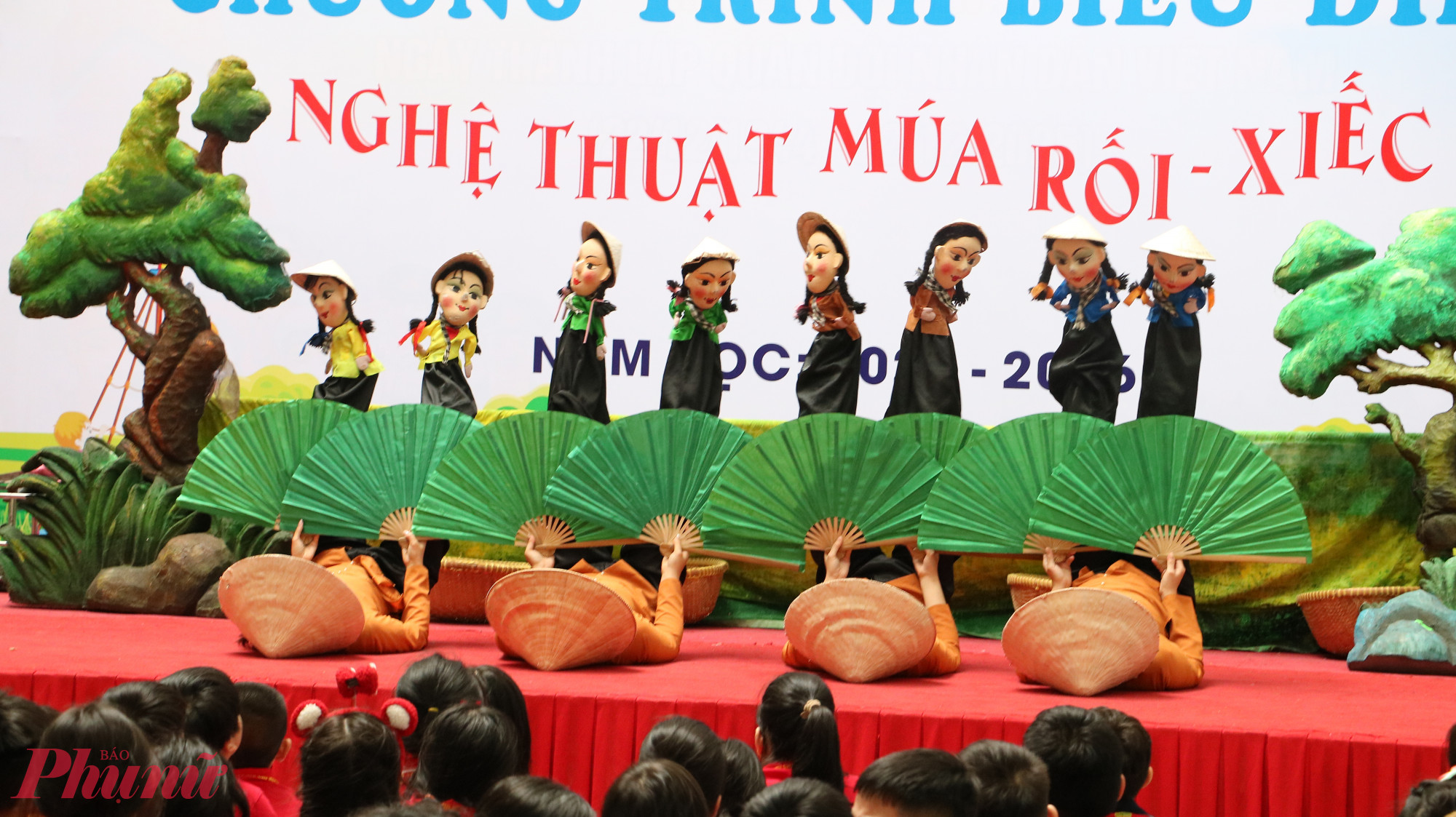 Múa rối chân - một hình thức khác của nghệ thuật múa rối - Ảnh: Trang Thư