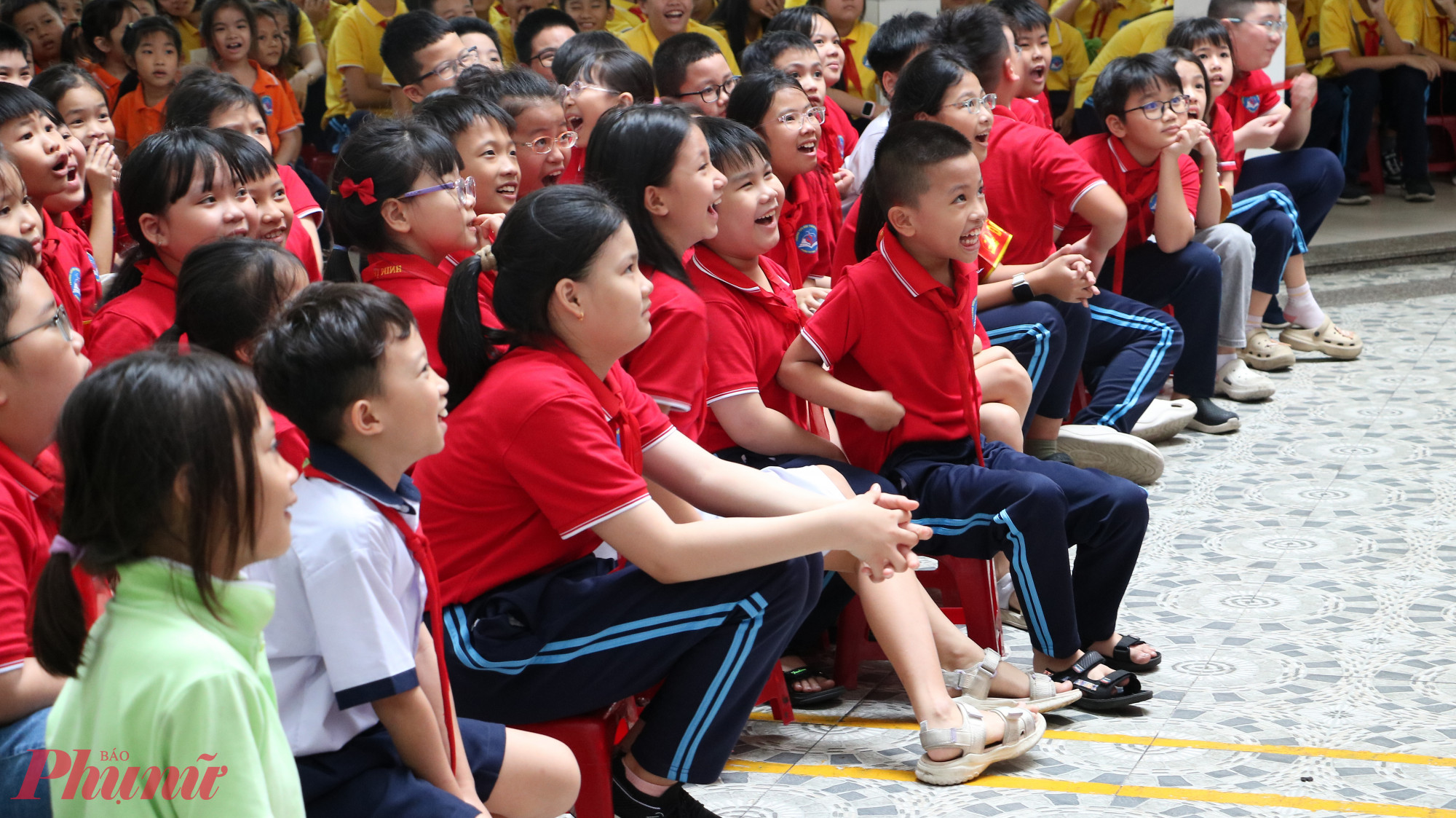 Những nụ cười rạng rỡ khi xem các phần trình diễn - Ảnh: Trang Thư