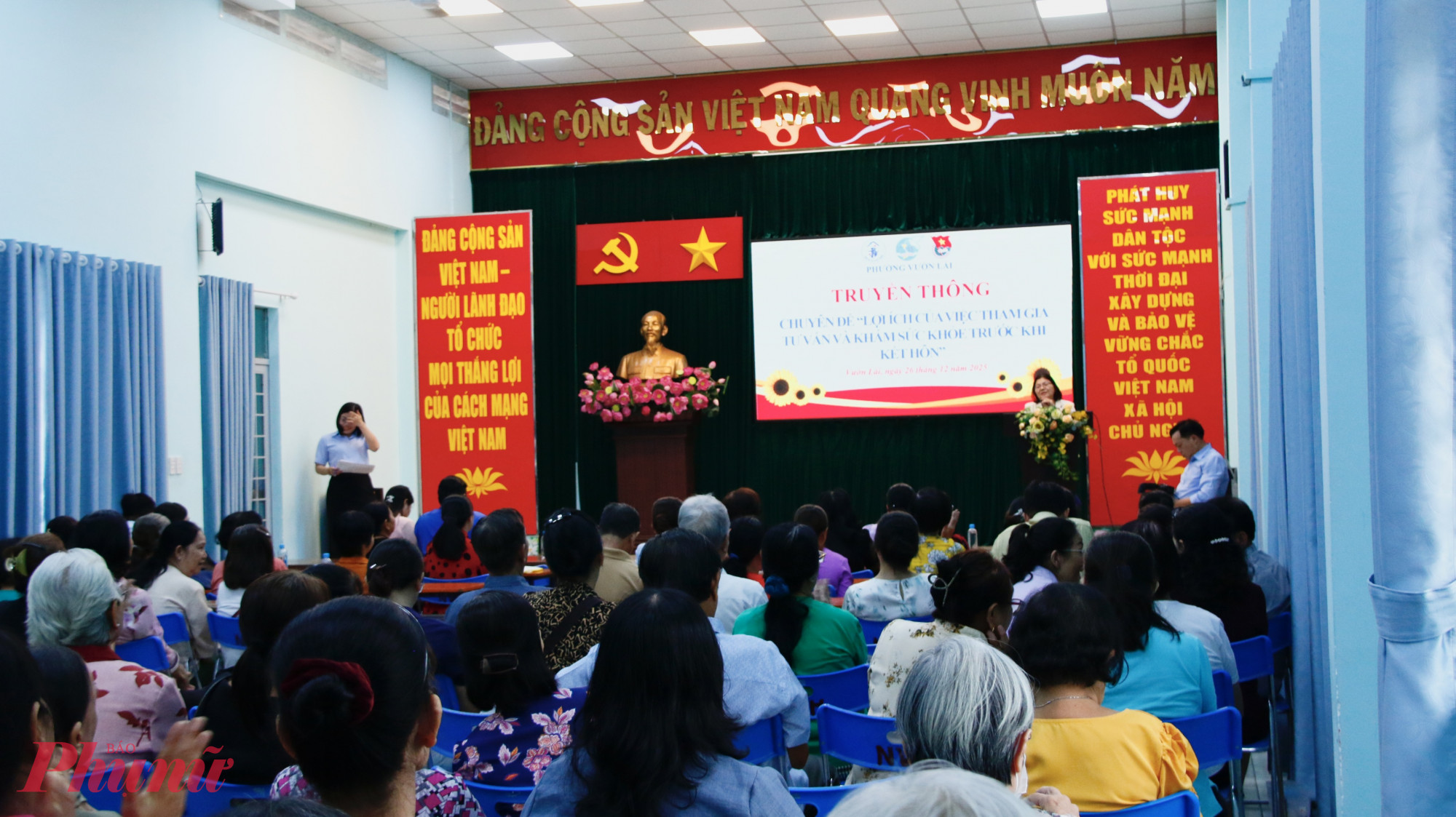 truyền thông chuyên đề “Lợi ích của việc tham gia tư vấn và khám sức khỏe trước khi kết hôn”