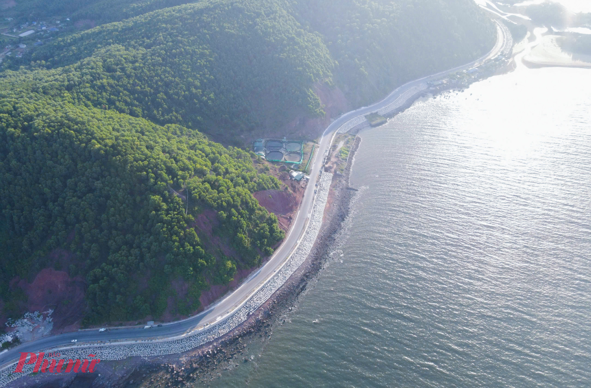 Ngoài thúc đẩy phát triển du lịch ven biển và mở rộng không gian cho các đô thị du lịch của Nghệ An, tuyến đường còn giữ vai trò quan trọng trong bảo đảm quốc phòng - an ninh, tạo điều kiện cơ động lực lượng, ứng phó tình huống khẩn cấp. 