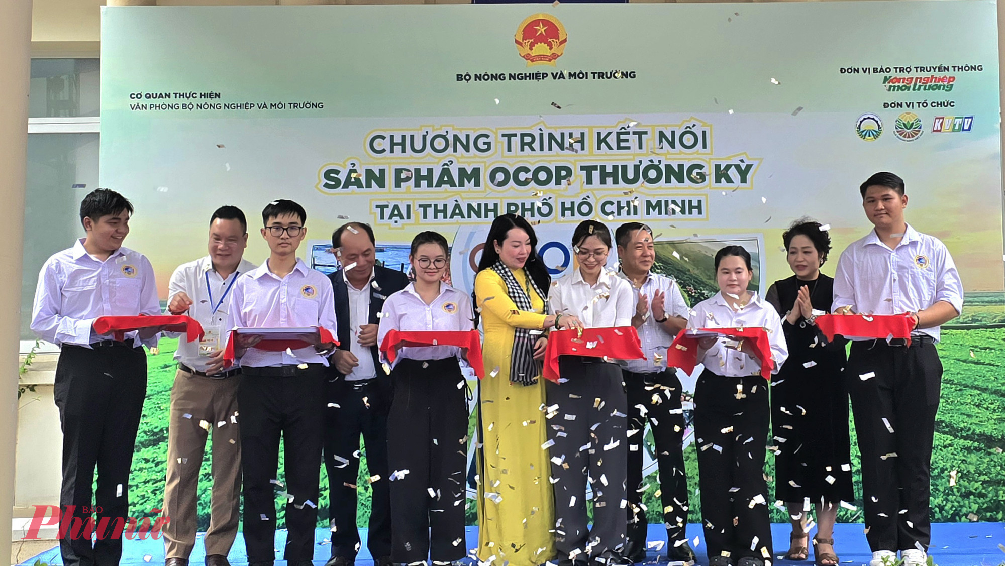 Lễ khai mạc Hội chợ “OCOP đặc sản vùng miền và ẩm thực - Ảnh: Trang Nguyễn 