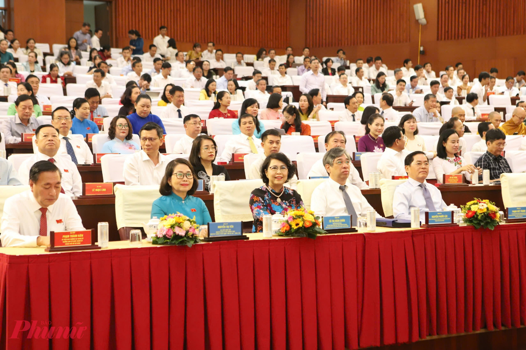 Các đại biểu HĐND TPHCM tham dự Hội nghị tổng kết Hội nghị tổng kết công tác HĐND TPHCM khóa X