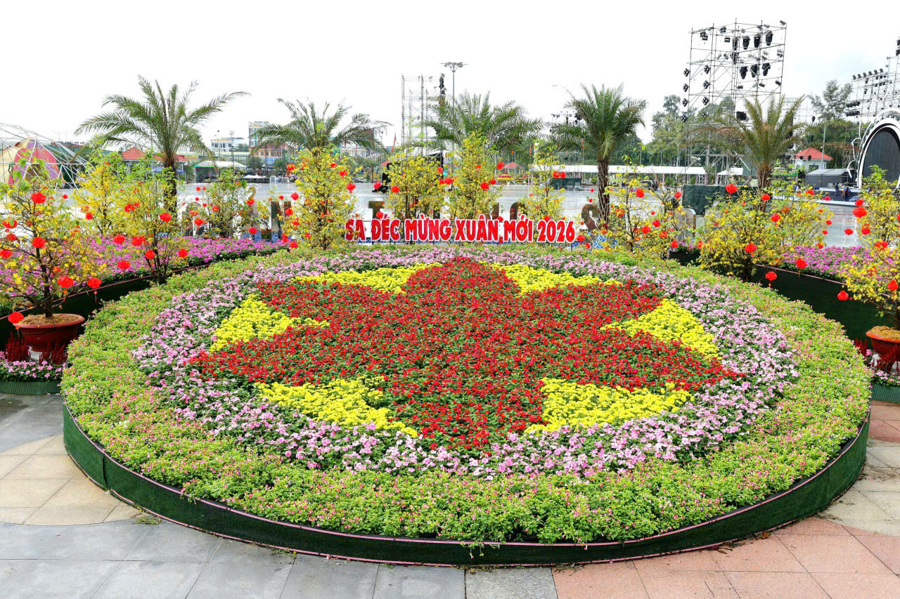 Festival hoa - kiểng Sa Đéc, diễn ra từ ngày 27/12/2025 đến ngày 4/1/2026 mang một diện mạo mới,