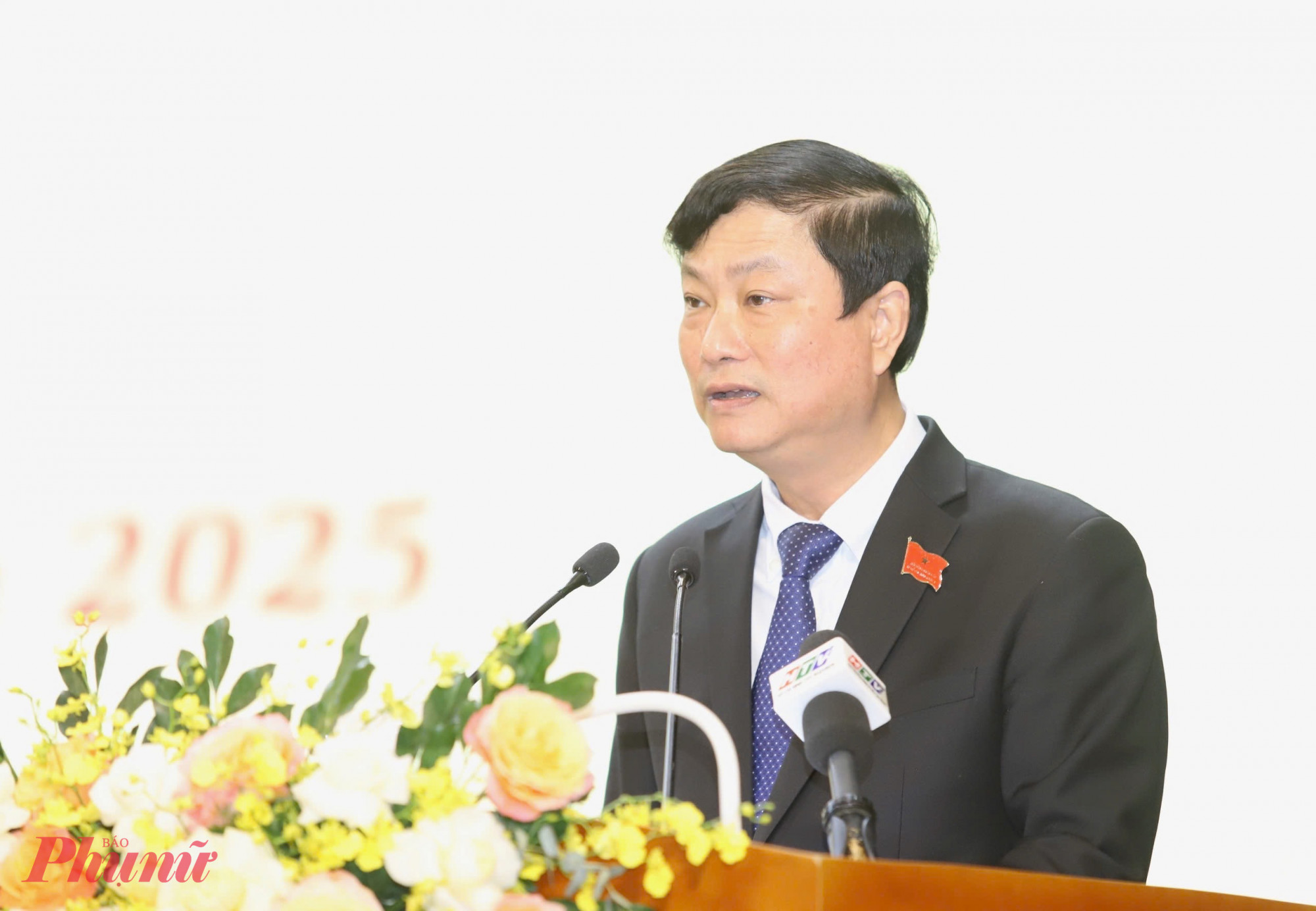 Ông Võ Văn Minh - Chủ tịch HĐND TPHCM - phát biểu khai mạc hội nghị - Ảnh: Thanh Tâm