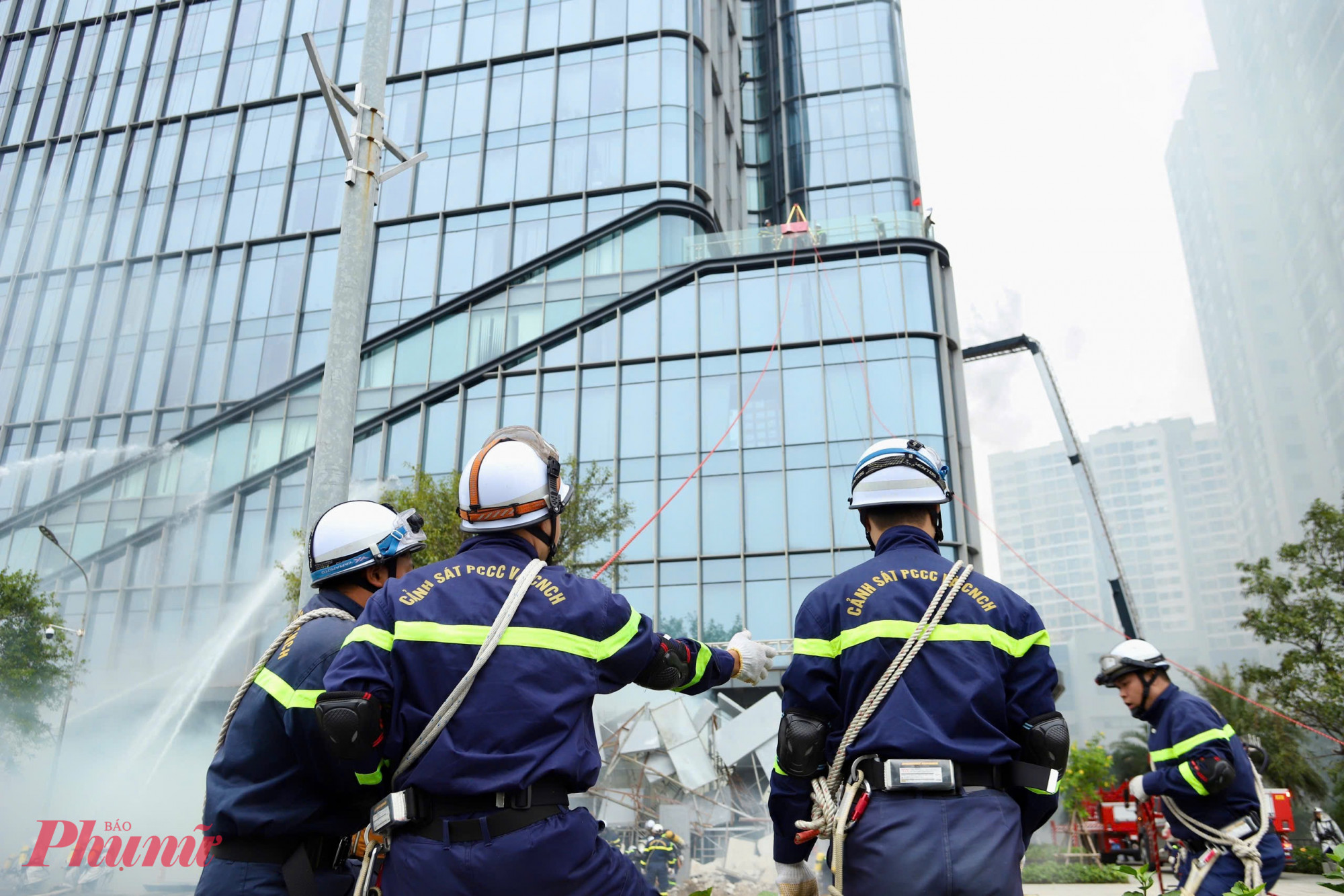 Cuộc diễn tập nhằm kiểm tra, đánh giá khả năng sẵn sàng chiến đấu, công tác chỉ huy, điều hành và phối hợp giữa lực lượng Cảnh sát phòng cháy, chữa cháy và cứu nạn, cứu hộ với các lực lượng tham gia, lực lượng chi viện của một số địa phương lân cận trong xử lý tình huống cháy, nổ, sự cố, tai nạn tại nhà cao tầng, khu dân cư đông người.