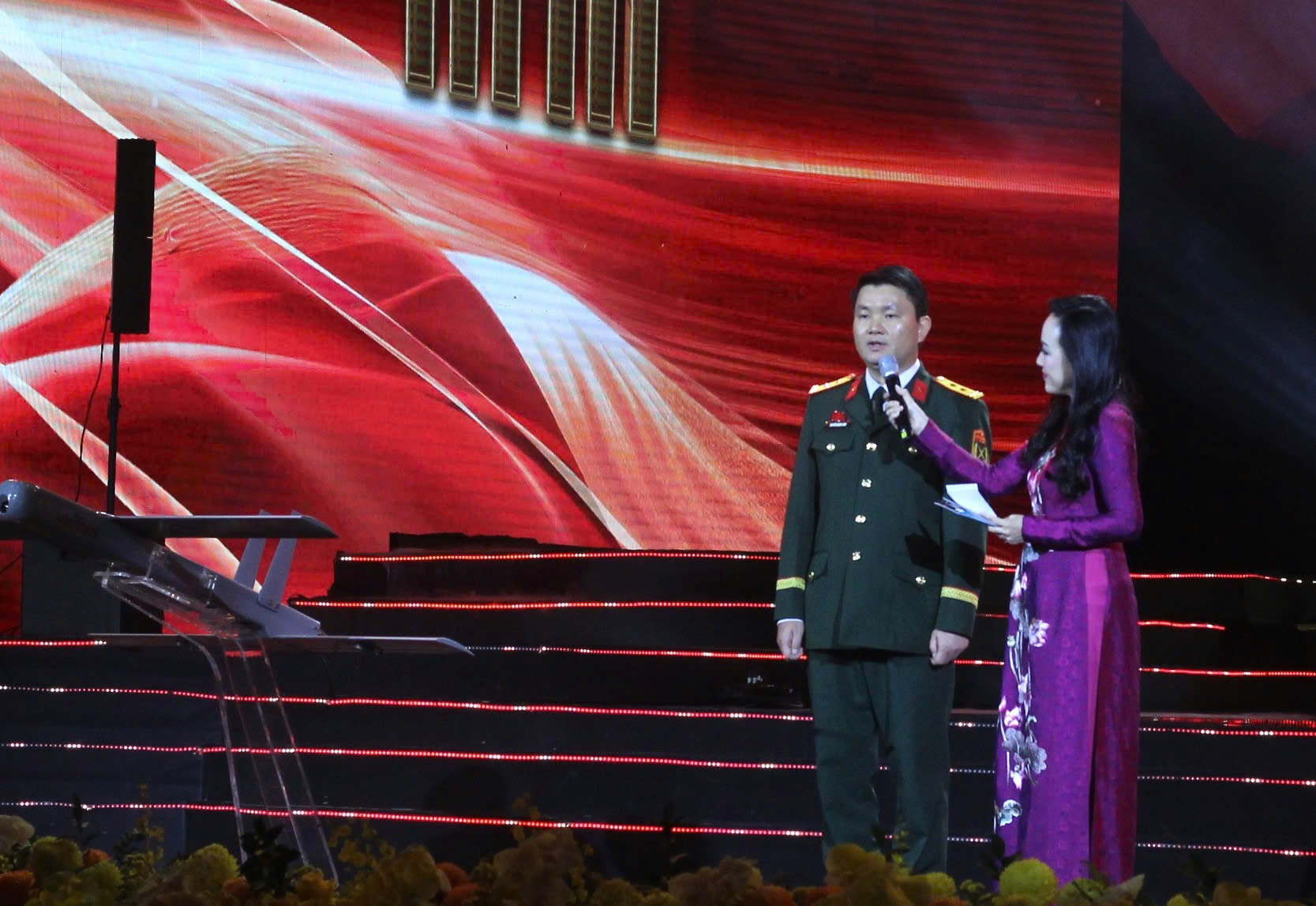 Trung tá Nguyễn Mạnh Linh - người đứng sau nhiều thiết bị công nghệ quốc phòng hiện đại - ảnh: Thịnh Hồ