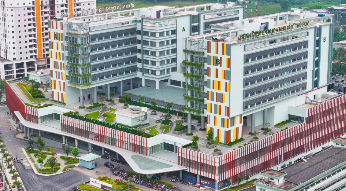 Năm 2025 ghi dấu ấn đặc biệt của Ngành Y tế  TPHCM với việc hoàn thành, khánh thành và đưa vào hoạt động nhiều công trình y tế trọng điểm có quy mô lớn, ý nghĩa chiến lược, gồm Bệnh viện Đa khoa khu vực Thủ Đức, Bệnh viện Đa khoa khu vực Củ Chi và Bệnh viện Đa khoa khu vực Hóc Môn, Cơ sở 2 Trường Đại học Y khoa Phạm Ngọc Thạch tại Cụm Y tế chuyên sâu Tân Kiên. Từng bước hiện thực hóa mục tiêu xây dựng thành phố trở thành trung tâm chăm sóc sức khỏe chất lượng cao của khu vực ASEAN.