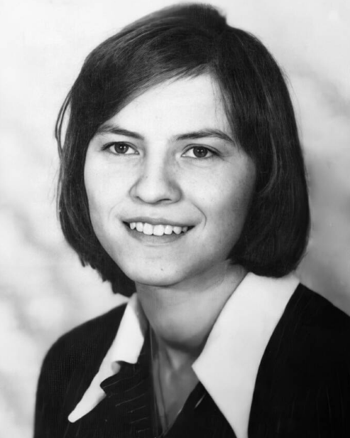 Anneliese khi học đại học. Ảnh: Facebook