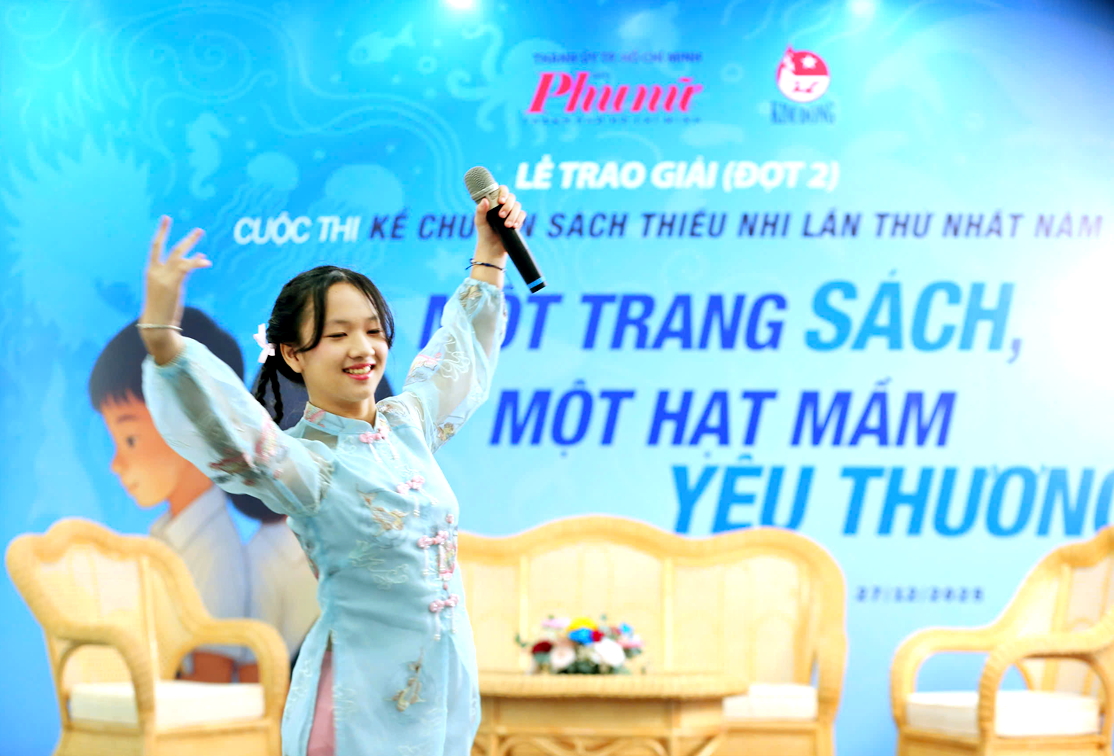 Bé Lê Bảo Nhi (giải Ba) sở hữu nhiều tài lẻ như ca múa, hùng biện, lồng tiếng - ẢNH: PHƯƠNG NHÃ