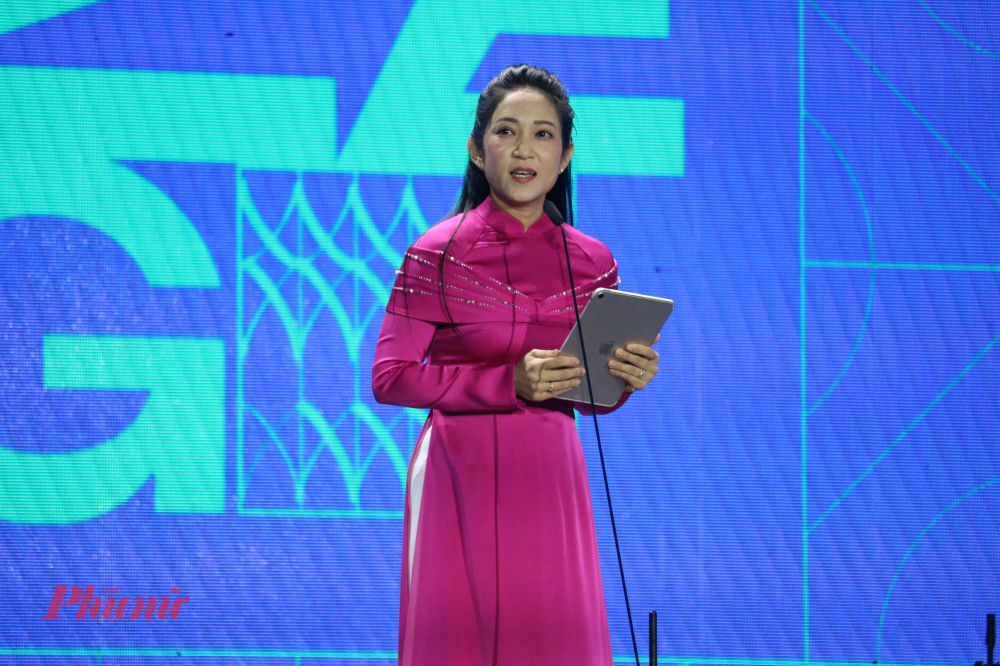 NSND Nguyễn Thị Thanh Thúy phát biểu khai mạc lễ hội - Ảnh: Phương Nhã