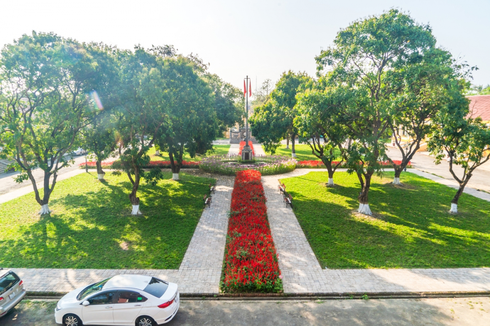 Ông Hoàng Việt Trung - Giám đốc TTBTDTCĐ Huế cho biết, theo định hướng của TP Huế nơi đây sẽ có không gian sáng tạo, giao lưu văn hóa nghệ thuật kết hợp với dịch vụ. Sau khi Trung tâm chuyển đến cơ sở làm việc mới, đơn vị có nhiệm vụ bảo tồn và phát huy giá trị di tích Cơ Mật Viện, nên sẽ triển khai các hoạt động để biến nơi đây trở thành không gian văn hóa sáng tạo của Huế.