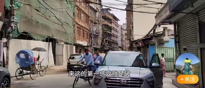 Nhiều đàn ông châu Á đến Nepal tìm vp75