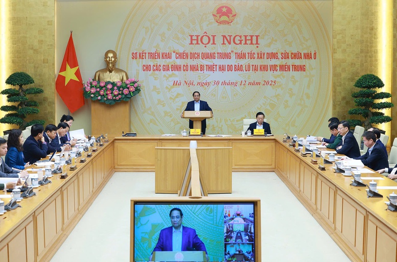  Sáng 30/12, Thủ tướng Chính phủ Phạm Minh Chính chủ trì Hội nghị sơ kết Chiến dịch Quang Trung thần tốc xây dựng lại, sửa chữa nhà ở cho các hộ dân có nhà bị thiệt hại do bão, lũ tại khu vực miền Trung.