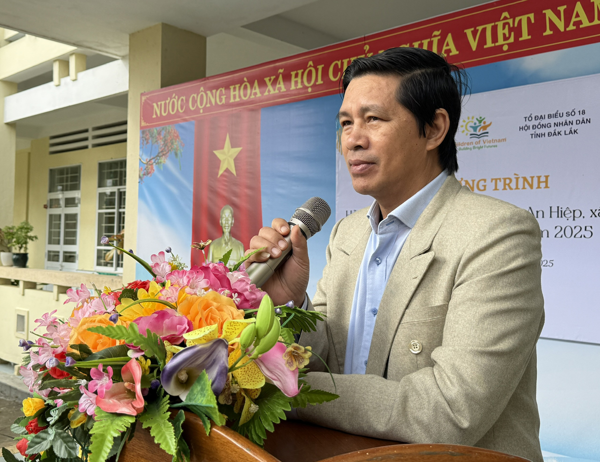 Ông Phạm Văn Bảy-Phó Chủ tịch Ủy ban MTTQ Việt Nam tỉnh Đắk Lắk phát biểu tại buổi trao quà- Ảnh: Thùy Thảo