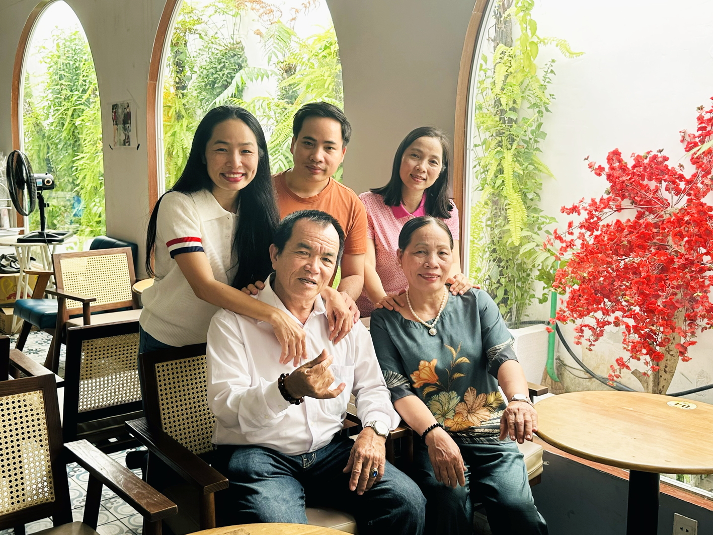 Cha mẹ tác giả và các con