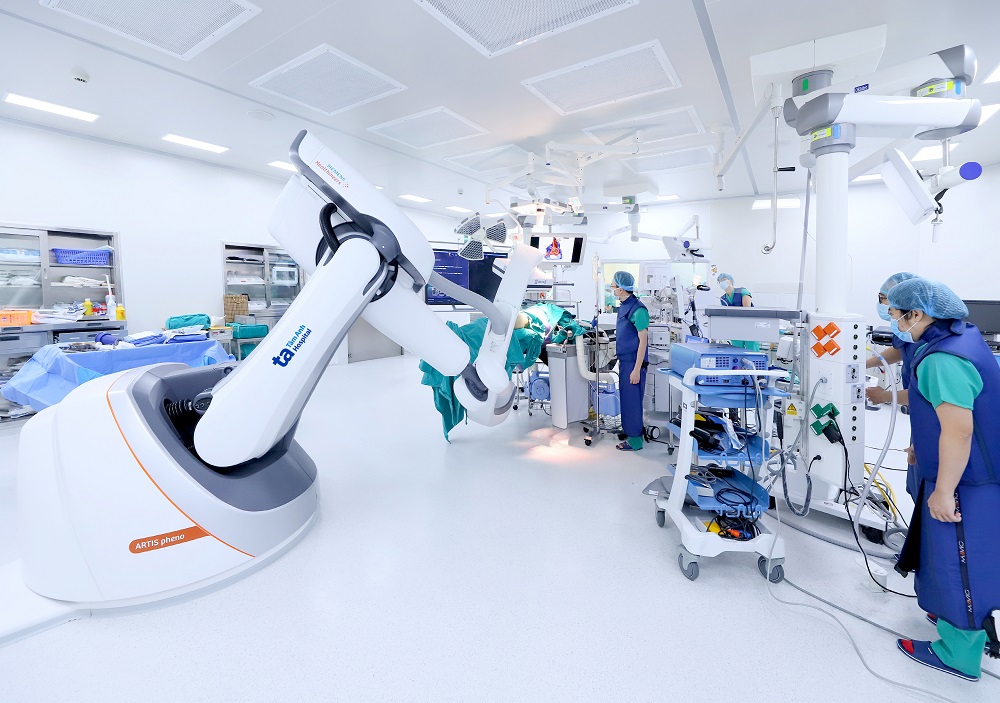 BVĐK Tâm Anh đầu tư phòng mổ Hybrid “siêu hiện đại” với Robot Artis Pheno hỗ trợ bác sĩ thực hiện các ca can thiệp, phẫu thuật phức tạp - Ảnh: BVĐK Tâm Anh