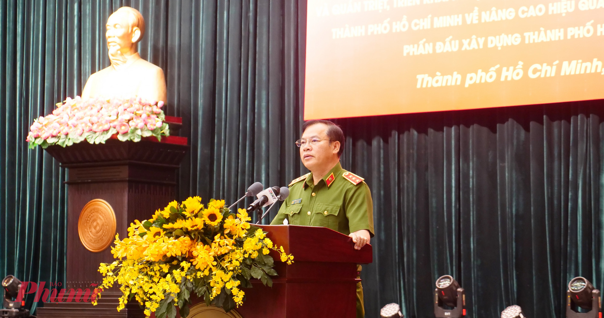 Thượng tướng Nguyễn Văn Long - Thứ trưởng Bộ Công an - phát biểu tại hội nghị - Ảnh: Trang Nguyễn 