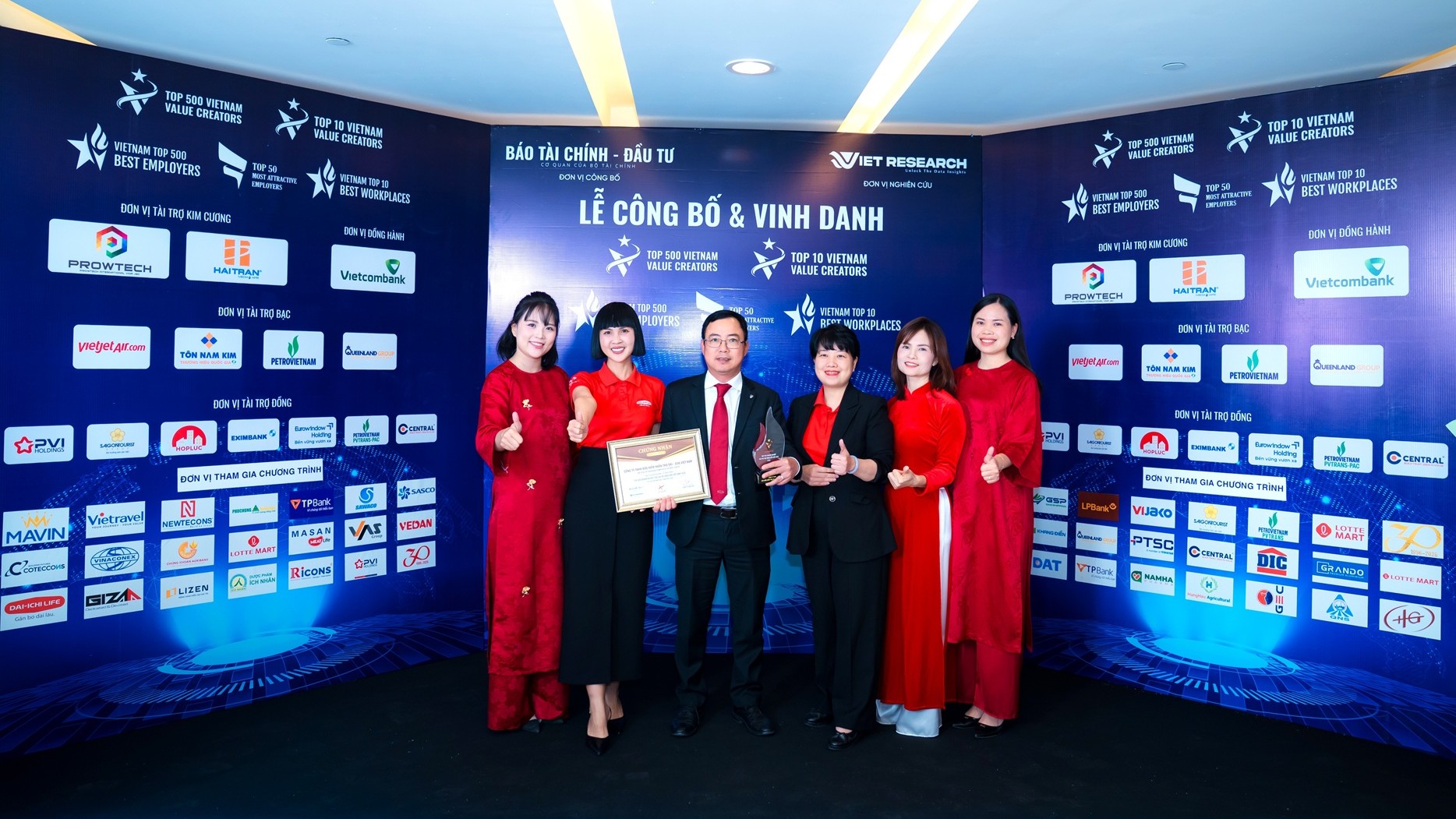 Đại diện Dai-ichi Life Việt Nam tại lễ tôn vinh và trao giải VALUE500 & VALUE10 năm 2025 - Ảnh: Dai-ichi Life Việt Nam