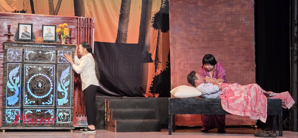 Cô gái triệu đô