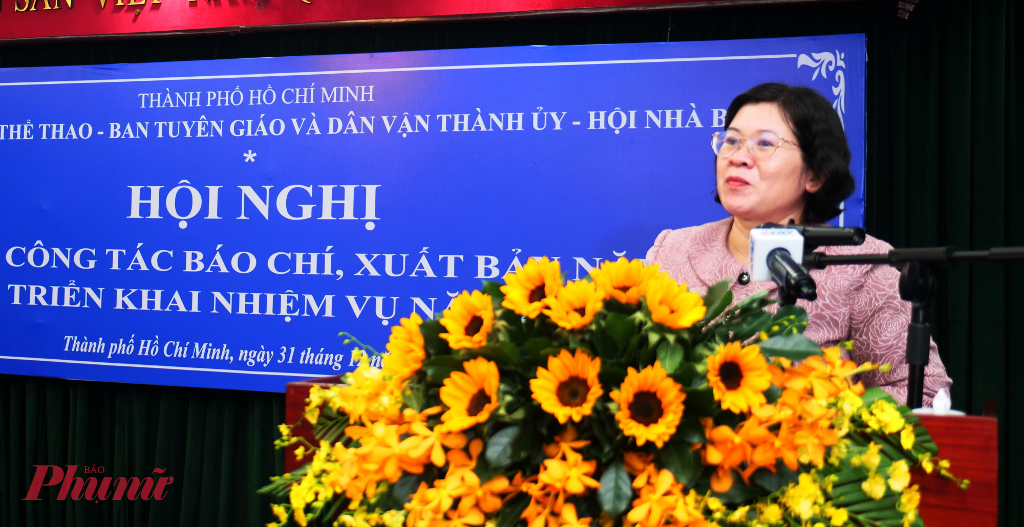 Bà Văn Thị Bạch Tuyết - Phó Bí thư Thành ủy TPHCM - phát biểu chỉ đạo tại hội nghị - Ảnh: Trang Nguyễn 