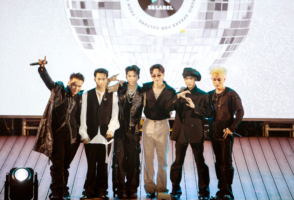 Soobin và những nghệ sĩ mới sẽ được đầu tư, phát triển trong thời gian tới từ công ty quản lý của anh 