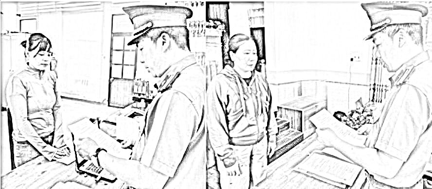 Công an tỉnh Cà Mau tống đạt quyết định khởi tố Nguyễn Thị Ái My và Trương Thị Kim Tiên (từ trái qua phải)