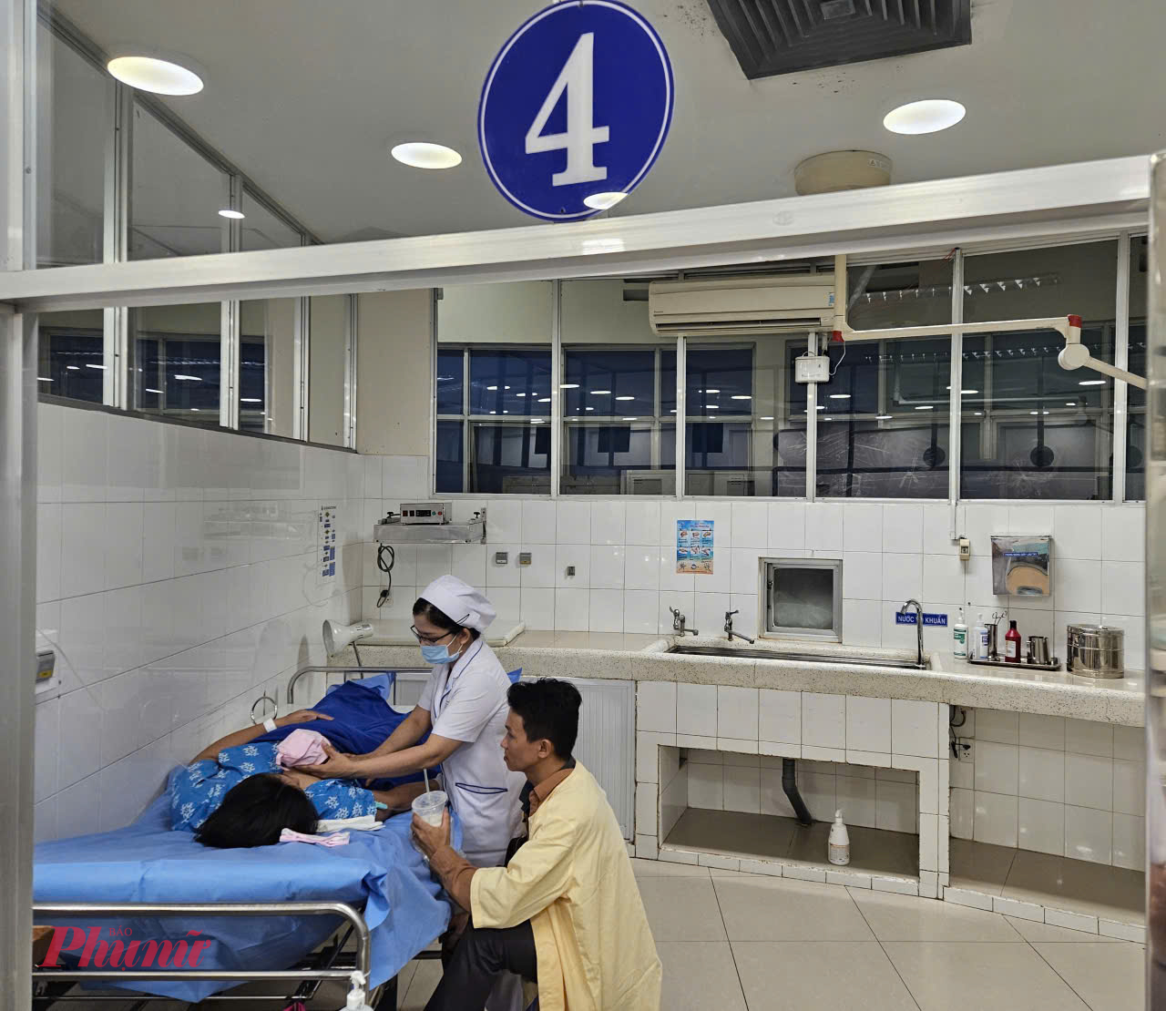 Trong 30 phút ngày đầu năm 2026, có 6 ca sinh. Trong đó có 4 ca sinh thường, 2 ca sinh mổ với 