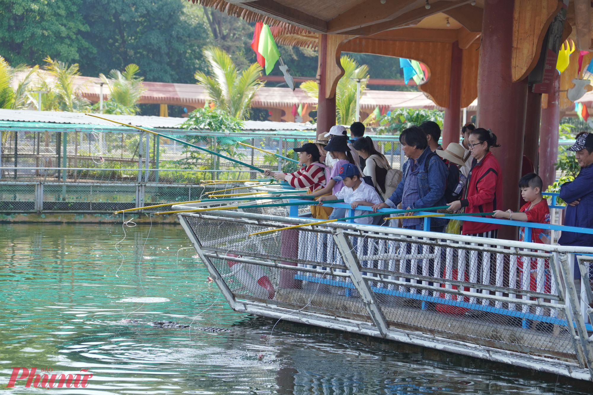 Khi phương án nghỉ Tết Dương lịch 4 ngày được thông qua, khu du lịch nhanh chóng kích hoạt toàn bộ kế hoạch, tăng cường nhân sự, rà soát hệ thống trò chơi – dịch vụ, đảm bảo an ninh, an toàn và vệ sinh môi trường, nâng cao chất lượng trải nghiệm cho du khách. 