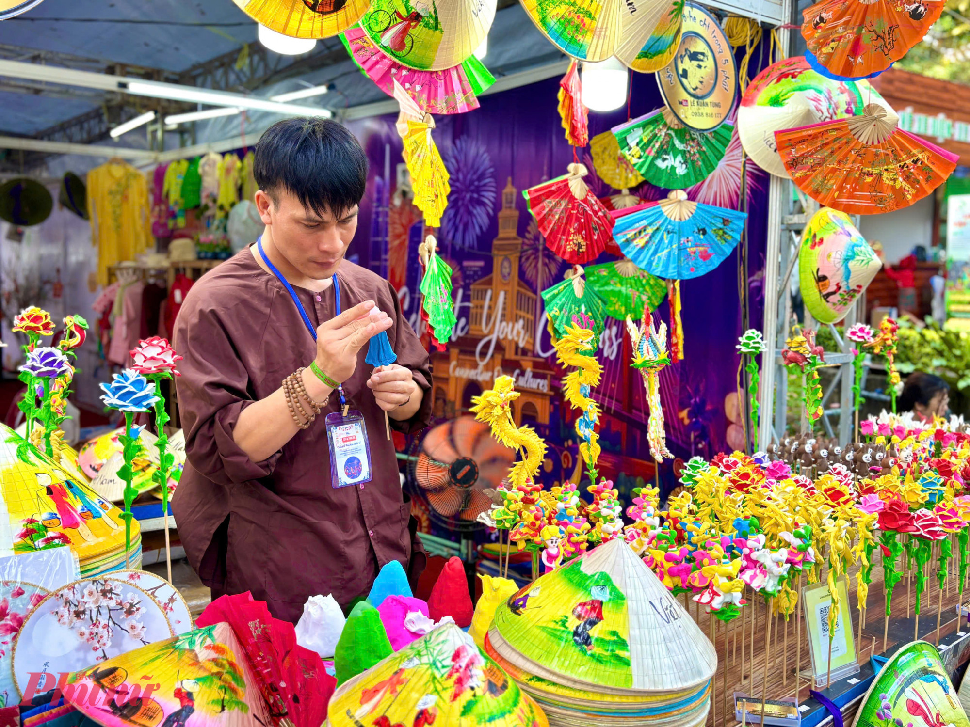 ừ ngày 30/12/2025 đến 4/1/2026 Thảo Cầm Viên chương trình 'Tuần lễ văn hóa quốc tế - Chào mừng năm 2026'.quy tụ 80 gian hàng thuộc  T, Thảo Cầm Viên Sài Gòn sẽ tổ chức Tuần lễ văn hóa quốc tế mừng năm mới 2026 với quy mô hơn 80 gian hàng ẩm thực và văn hóa - nghệ thuật. Trong khuôn khổ chương trình, Thảo Cầm Viên miễn vé cổng từ 17g đến 21g hằng ngày.