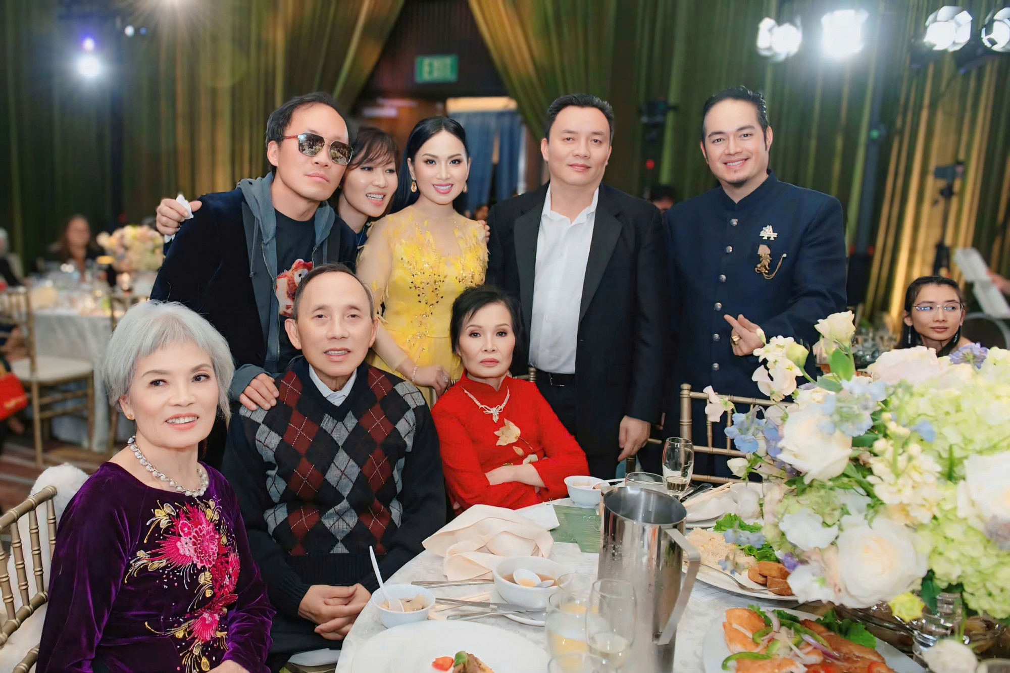 Gia đình ca sĩ Hà Phương và tỷ phú Chính Chu