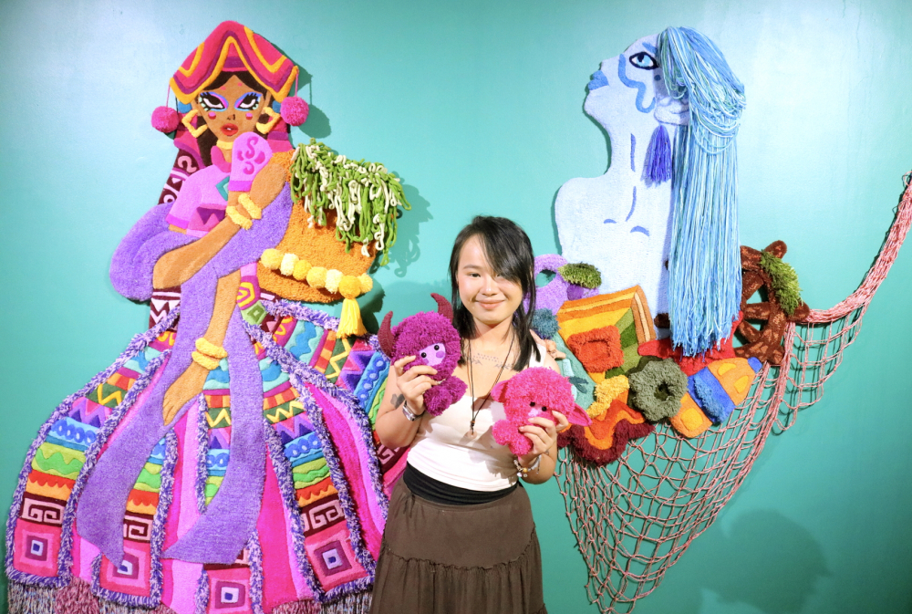 Tác phẩm khắc họa vẻ đẹp Tây Bắc  bằng tranh len qua hình ảnh cô gái H’mông