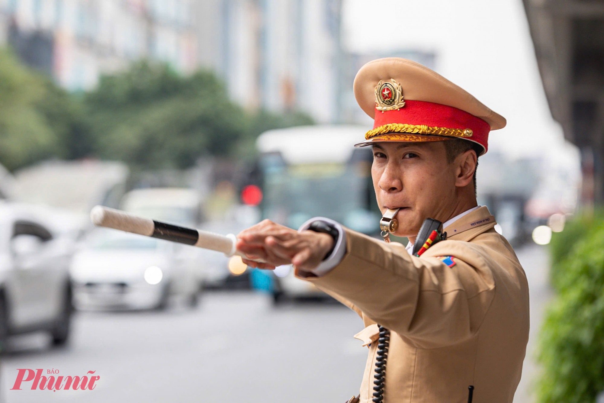 Thiếu tá Nguyễn Ngọc Tú - cán bộ Đội CSGT đường bộ số 7 cho biết, Nhờ triển khai đồng bộ, quyết liệt các phương án bảo đảm TTATGT, tình hình giao thông trên địa bàn Thủ đô trong dịp nghỉ Tết Dương lịch 2026 được duy trì ổn định, không xảy ra ùn tắc giao thông, đặc biệt không để phát sinh ùn tắc kéo dài tại các khu vực trọng điểm.