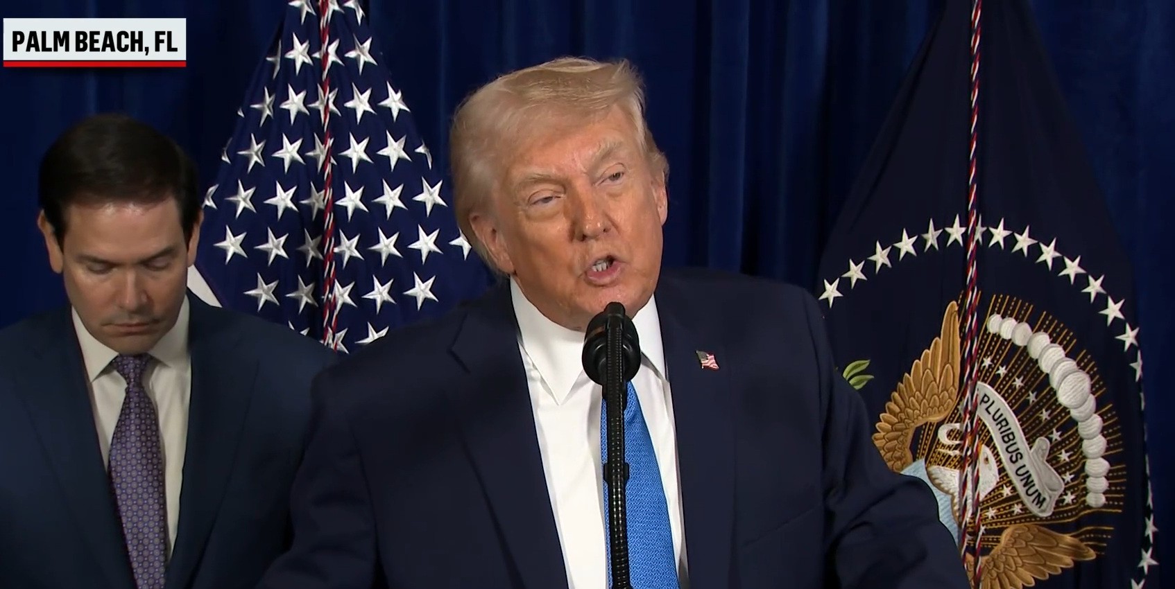 Tổng thống Mỹ Donald Trump phát biểu tại câu lạc bộ Mar-a-Lago của ông vào trưa ngày 3/1 (giờ Mỹ), tại Palm Beach, bang Florida – Nguồn: CBS News